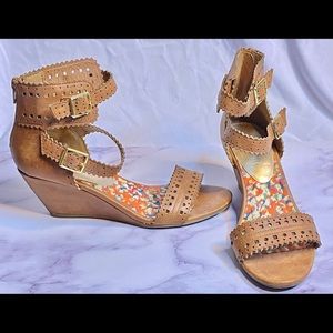 Madden Girl Cognac Wedge sandal